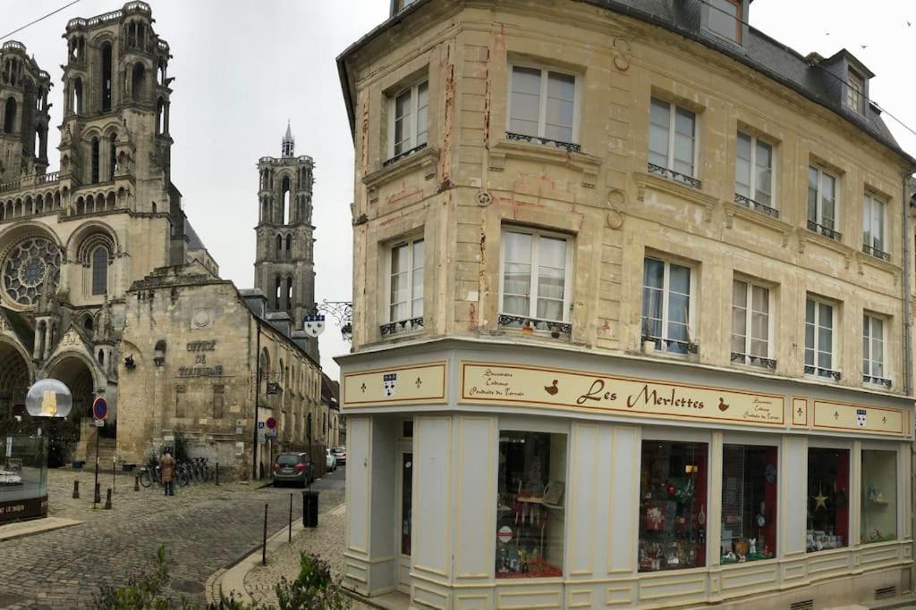 Suite De Charme Au Pied De La Cathedrale 랑 외부 사진