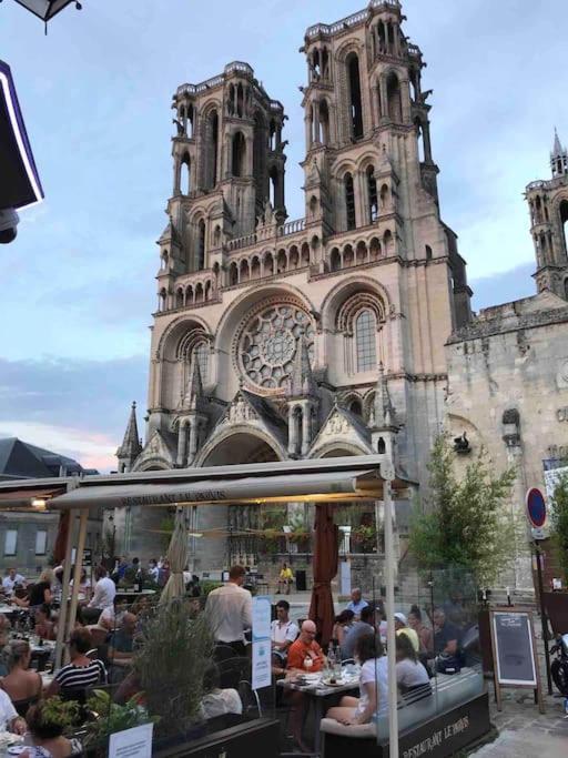 Suite De Charme Au Pied De La Cathedrale 랑 외부 사진